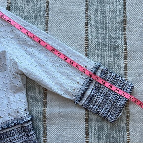 Chico’s White Blue Eyelet Linen Blend Embellished Lightweight Coat Women’s Large - Picture 7 of 9